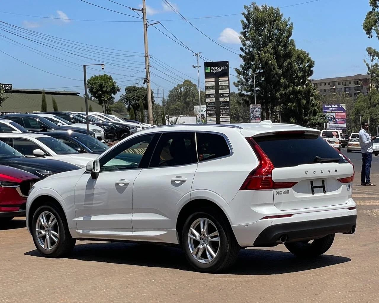 2018 VOLVO XC60 D4 thumbnail 6