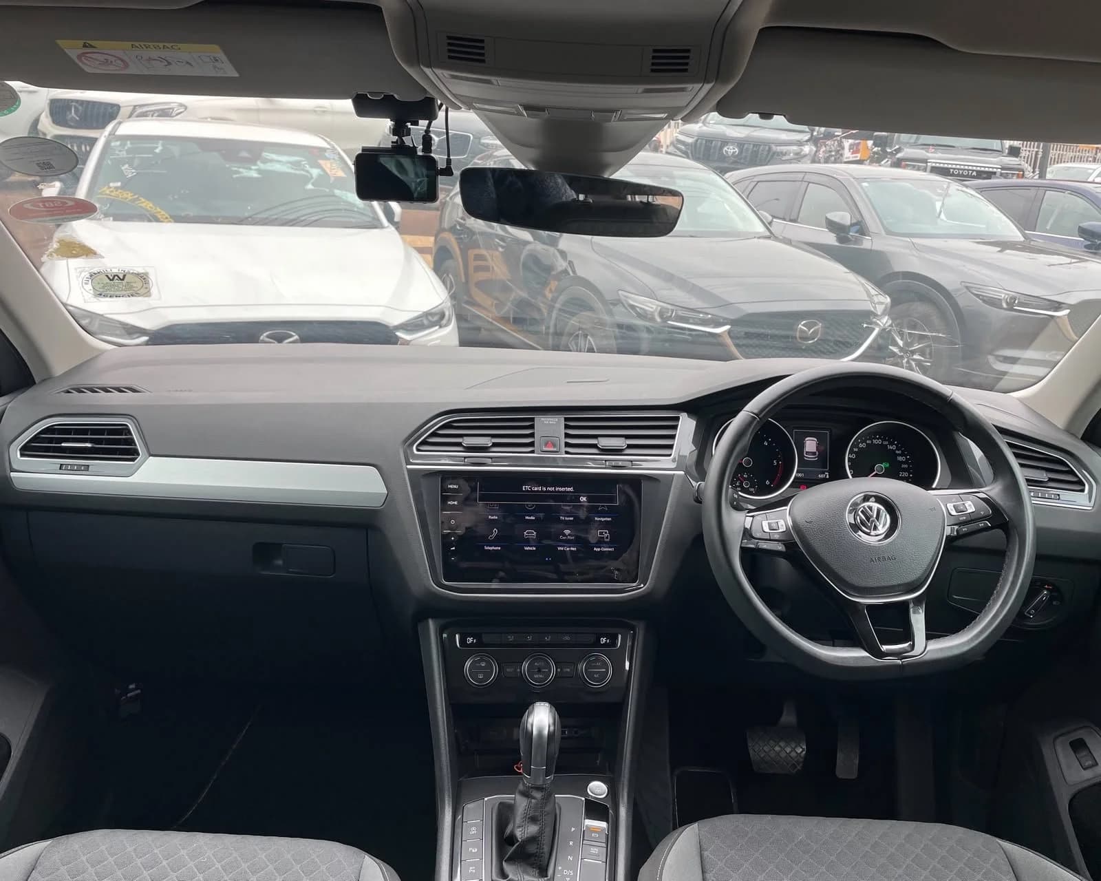 2018 VOLKSWAGEN TIGUAN thumbnail 10