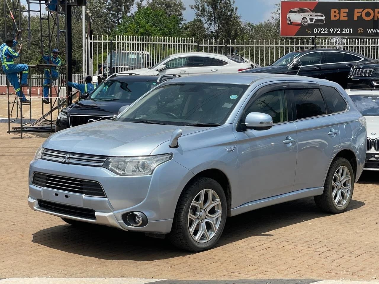 2016 MITSUBISHI OUTLANDER PHEV thumbnail 3