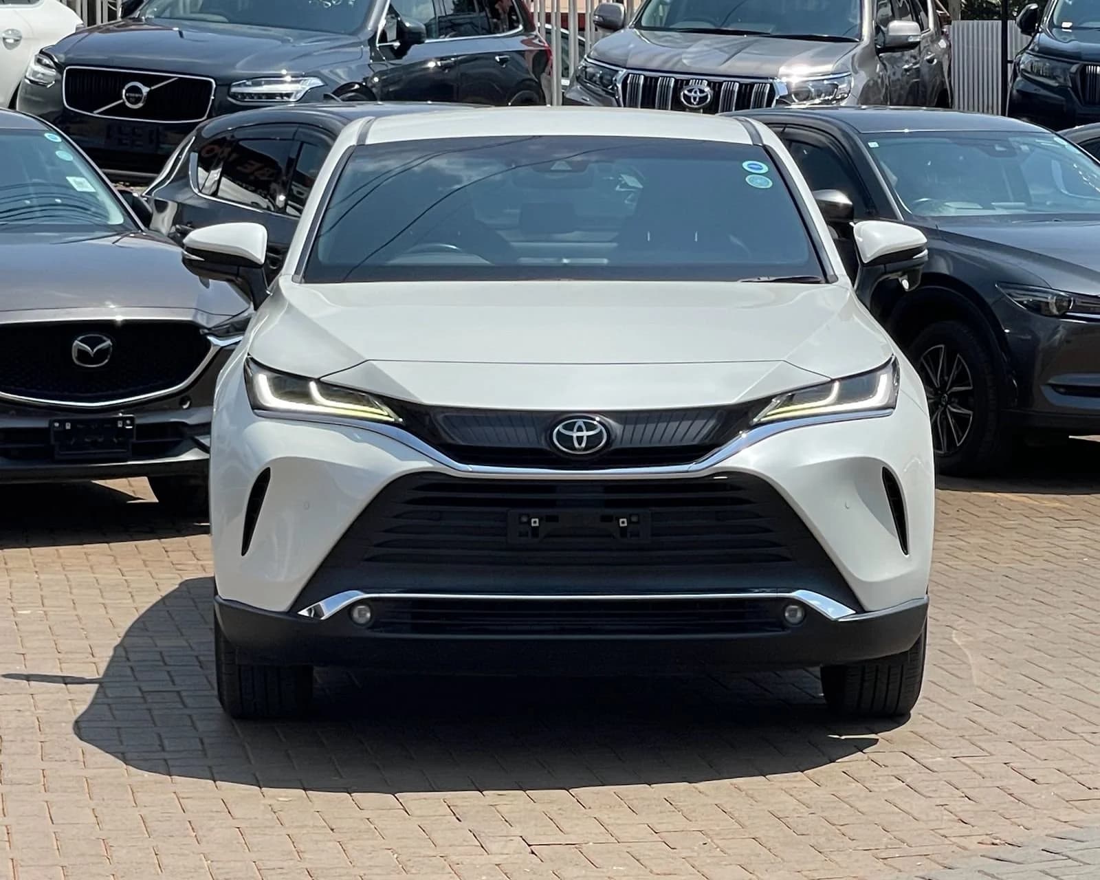 2020 TOYOTA HARRIER thumbnail 2
