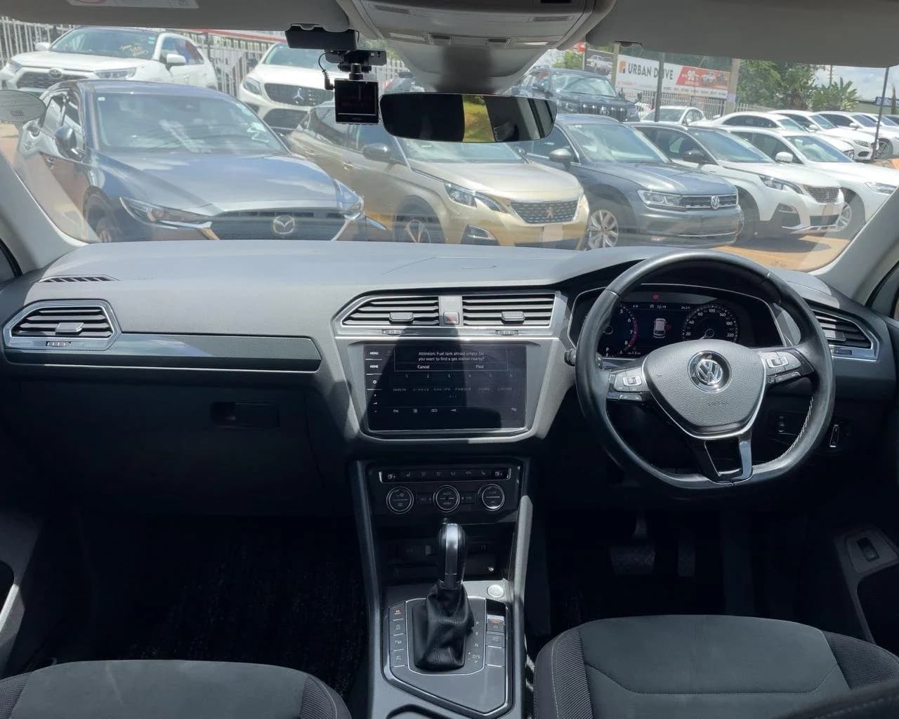 2018 VOLKSWAGEN TIGUAN thumbnail 9